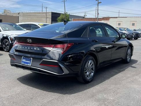 Certified 2024 Hyundai Elantra SEL FWD image 4