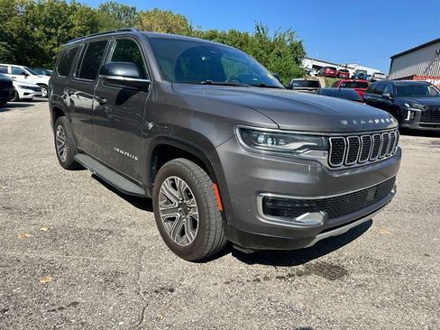 Used 2024 Jeep Wagoneer Series II AWD/4WD image 4