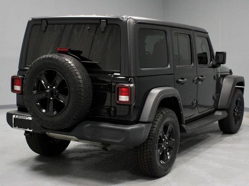 Used 2022 Jeep Wrangler Unlimited Sport AWD/4WD image 11