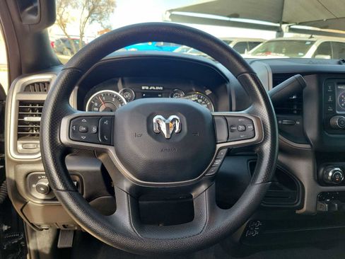 Used 2024 RAM 2500 Tradesman w/ Chrome Appearance Group image 15