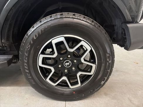 Used 2021 Ford Bronco Outer Banks image 9