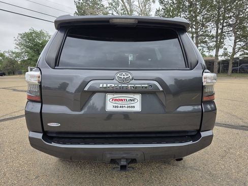 Used 2016 Toyota 4Runner SR5 AWD/4WD image 4