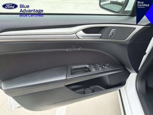 Used 2018 Ford Fusion SE w/ Fusion SE Technology Package FWD image 23