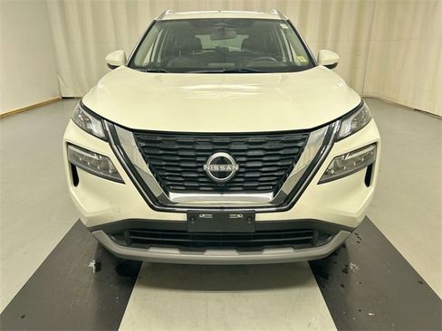 Certified 2023 Nissan Rogue SV w/ SV Premium Package image 3