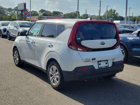 Used 2020 Kia Soul LX FWD image 4