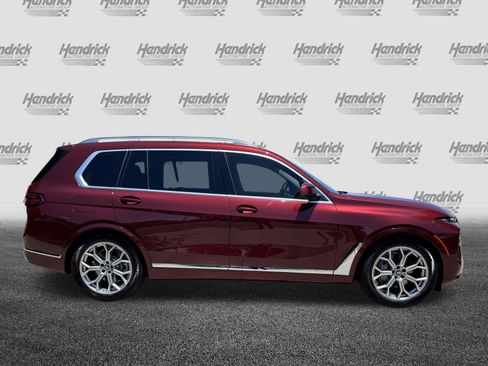 Used 2025 BMW X7 xDrive40i w/ Premium Package AWD/4WD image 11