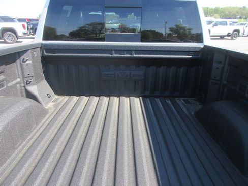 New 2026 GMC Sierra 1500 AT4 AWD/4WD image 7