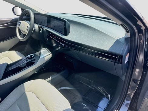 Used 2024 Kia EV6 Wind w/ Wind Technology Package RWD image 29