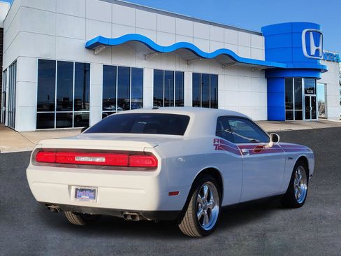 Used 2011 Dodge Challenger R/T image 5