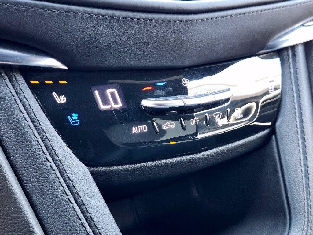 Used 2022 Cadillac XT5 Premium Luxury w/ Platinum Package AWD/4WD image 21