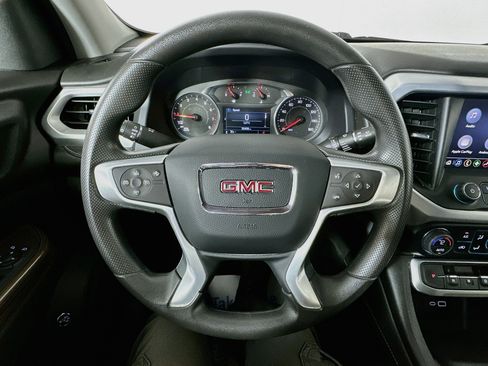 Used 2023 GMC Acadia SLE w/ Driver Convenience Package FWD image 11