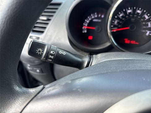 Used 2011 Kia Soul + image 16