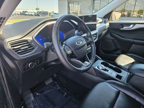 Used 2025 Ford Escape Platinum AWD/4WD image 15