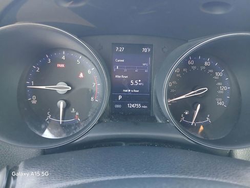 Used 2020 Toyota C-HR LE image 28