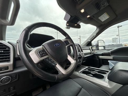 Used 2020 Ford F350 Lariat w/ Lariat Ultimate Package image 16