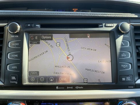 Used 2016 Toyota Highlander Limited image 24