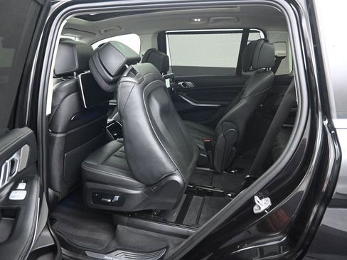 Used 2019 BMW X7 xDrive50i w/ Premium Package AWD/4WD image 32