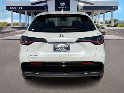 Used 2025 Honda HR-V EX-L image 4