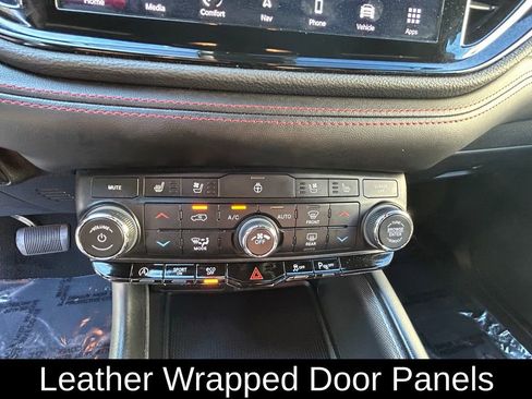 Certified 2024 Dodge Durango GT image 23