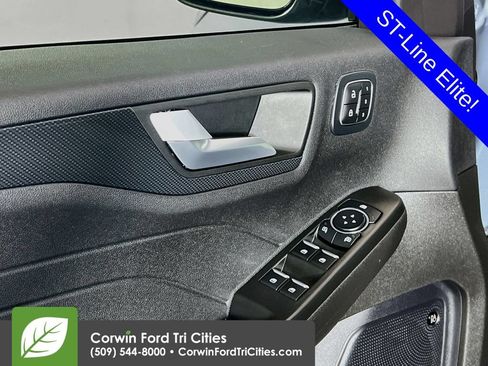 Used 2023 Ford Escape ST-Line Elite w/ Premium Technology Package AWD/4WD image 12