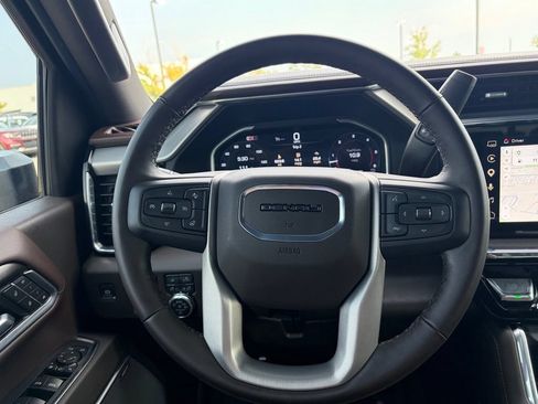 Used 2025 GMC Sierra 2500 Denali w/ Denali Reserve Package AWD/4WD image 26