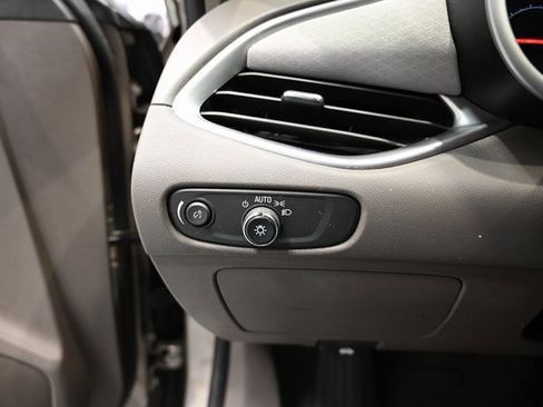 Used 2022 Chevrolet Malibu LT image 21