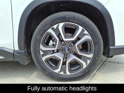 Used 2024 Subaru Ascent Touring AWD/4WD image 9