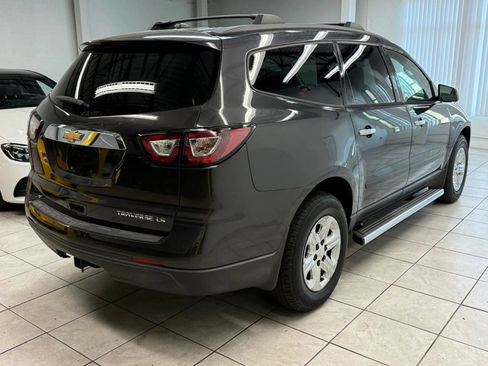 Used 2015 Chevrolet Traverse LS FWD image 9