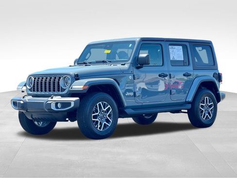 Used 2024 Jeep Wrangler Unlimited Sahara AWD/4WD image 3