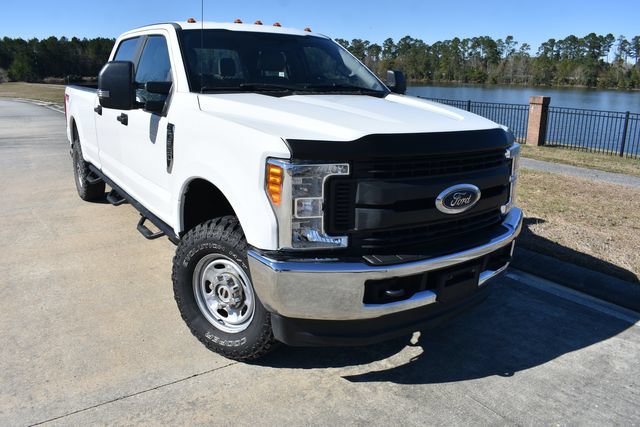 Used 2017 Ford F250 XL w/ Power Equipment Group AWD/4WD image 2