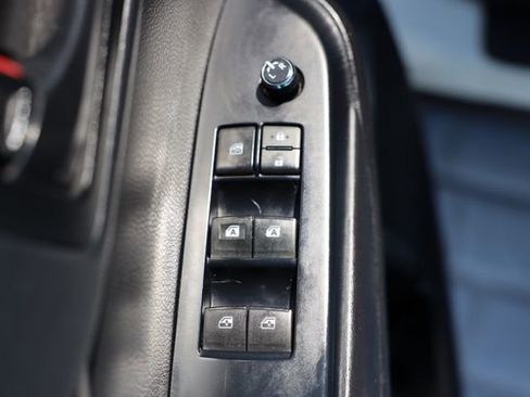 Used 2018 Toyota Highlander Plus AWD/4WD image 14