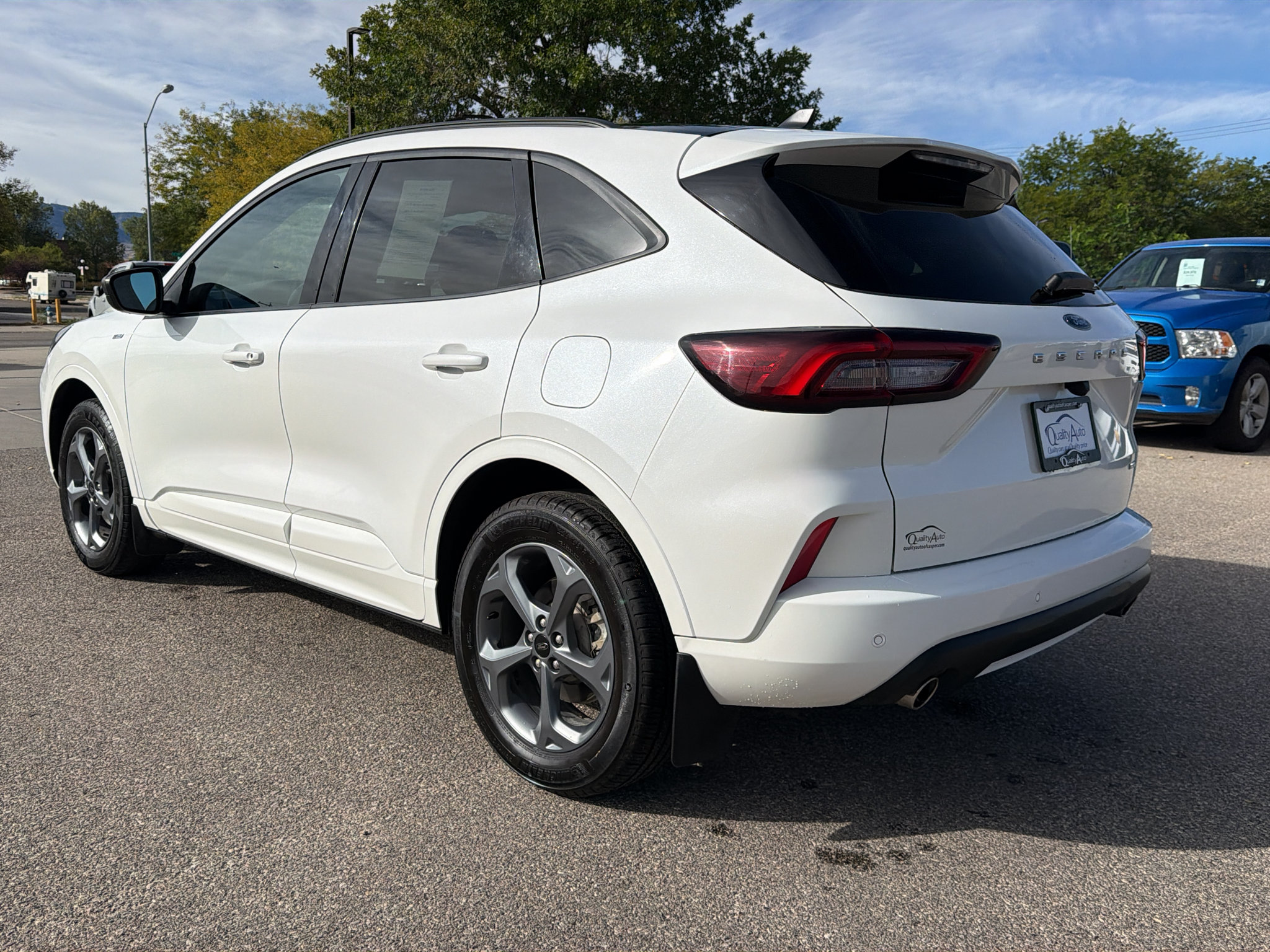 Used 2024 Ford Escape ST-Line w/ Tech Pack #1 AWD/4WD image 9