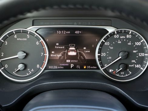 Used 2025 Nissan Rogue SV image 31