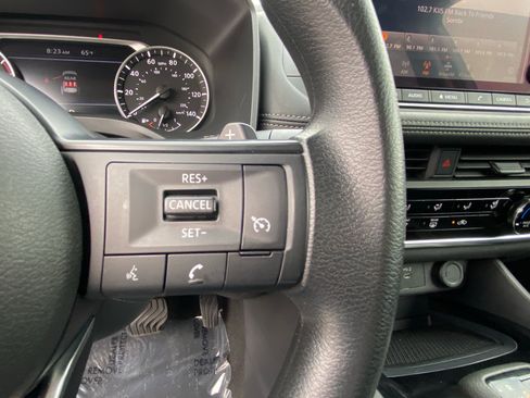 Used 2024 Nissan Rogue S FWD image 26