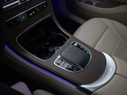 Used 2022 Mercedes-Benz GLC 300 4MATIC image 34