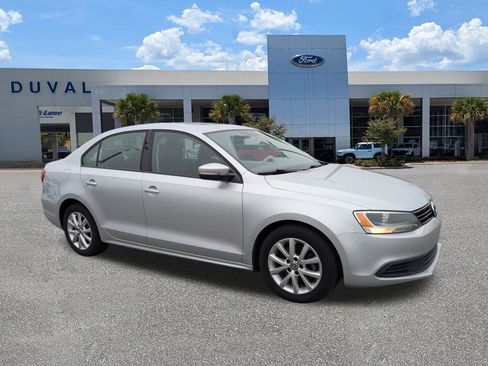 Used 2012 Volkswagen Jetta SE image 2