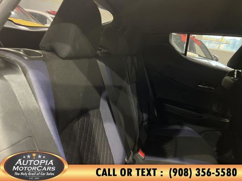 Used 2020 Toyota C-HR XLE image 15