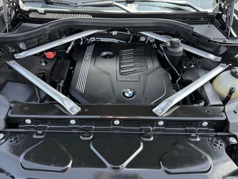 Used 2021 BMW X7 xDrive40i w/ Parking Assistance Package AWD/4WD image 21