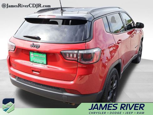 Used 2019 Jeep Compass Latitude FWD image 5