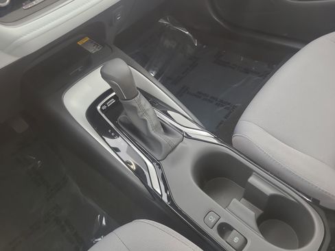 Certified 2025 Toyota Corolla SE w/ SE Premium Package image 21