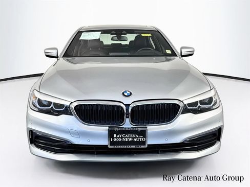 Used 2019 BMW 530i xDrive w/ Premium Package AWD/4WD image 2