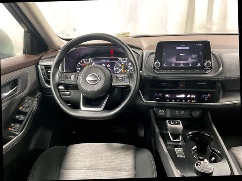 Used 2023 Nissan Rogue SV image 17