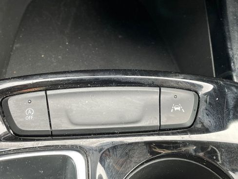 Used 2024 Chevrolet Trax LT image 41