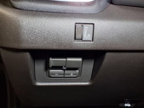 New 2026 GMC Canyon Elevation w/ Convenience Package RWD image 17