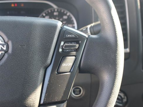 Used 2023 Nissan Frontier SV image 18