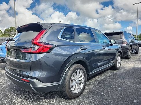 Used 2024 Honda CR-V EX image 3