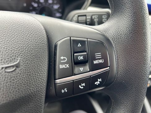 Used 2020 Ford Escape SE image 19