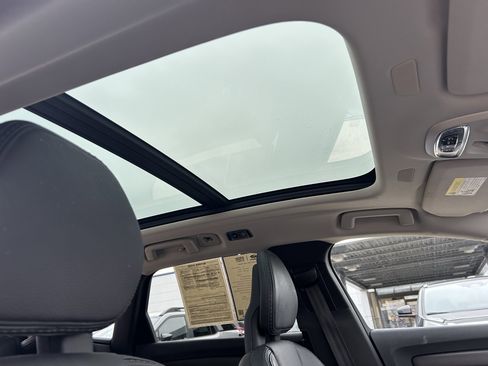 Used 2018 Volvo V90 T5 Cross Country w/ Plus Package image 25