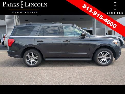 Used 2024 Ford Expedition XLT RWD image 12