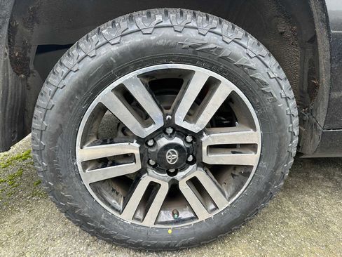 Certified 2023 Toyota 4Runner Limited AWD/4WD image 4